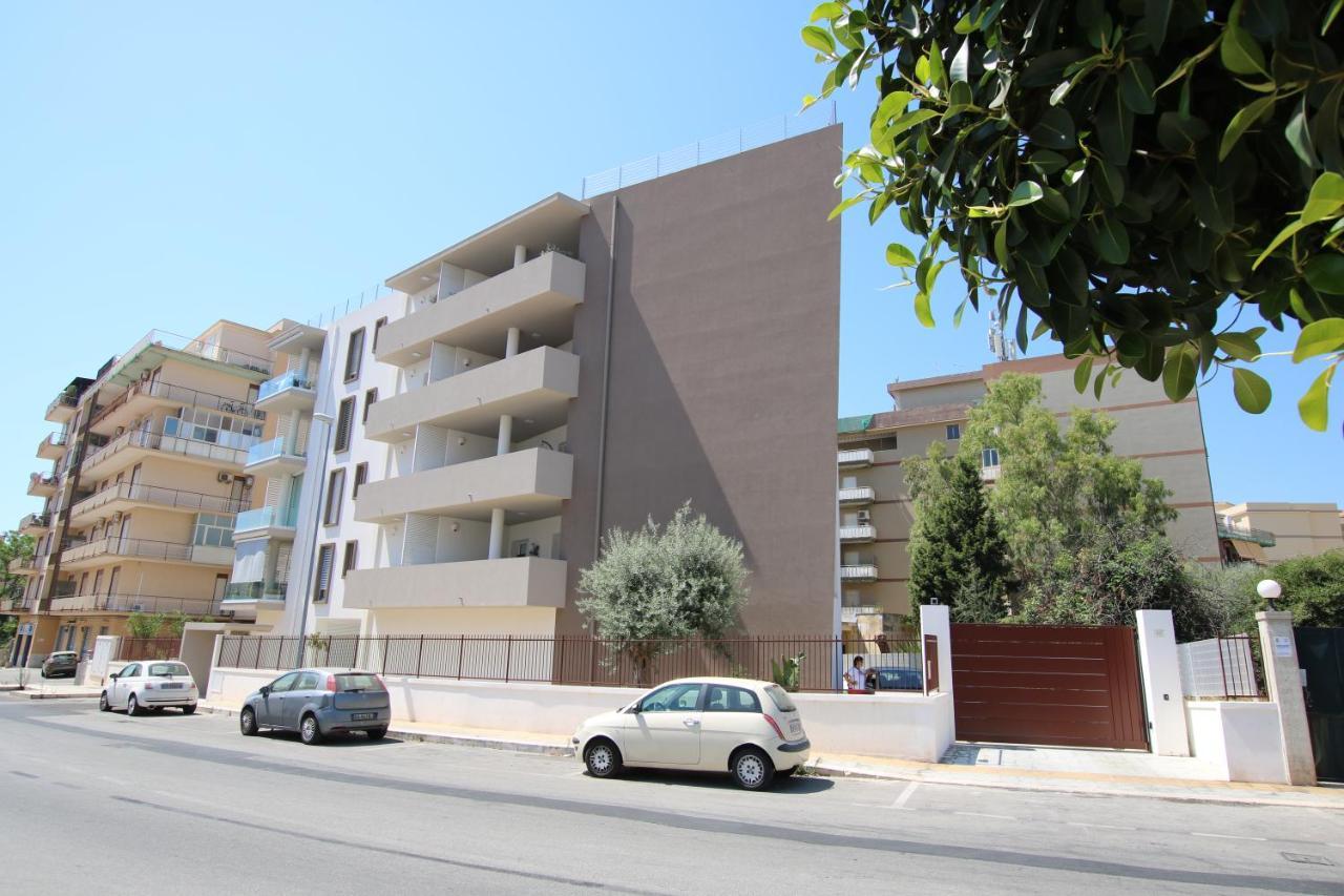 Sikelika Apartman Szirakúza Kültér fotó